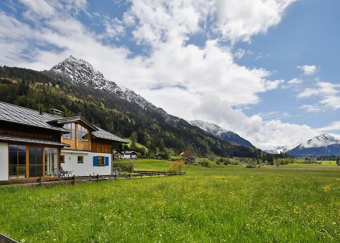 Haus Bellevue - Annehmlichkeiten von 4-Sterne Familien-und Wellnesshotel Viktoria nebenan können mitgenutzt werden Oberstdorf